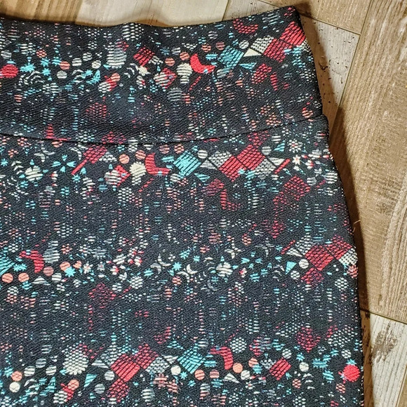 LuLaRoe Black Cassie Skirt Size XS - Picture 5 of 9